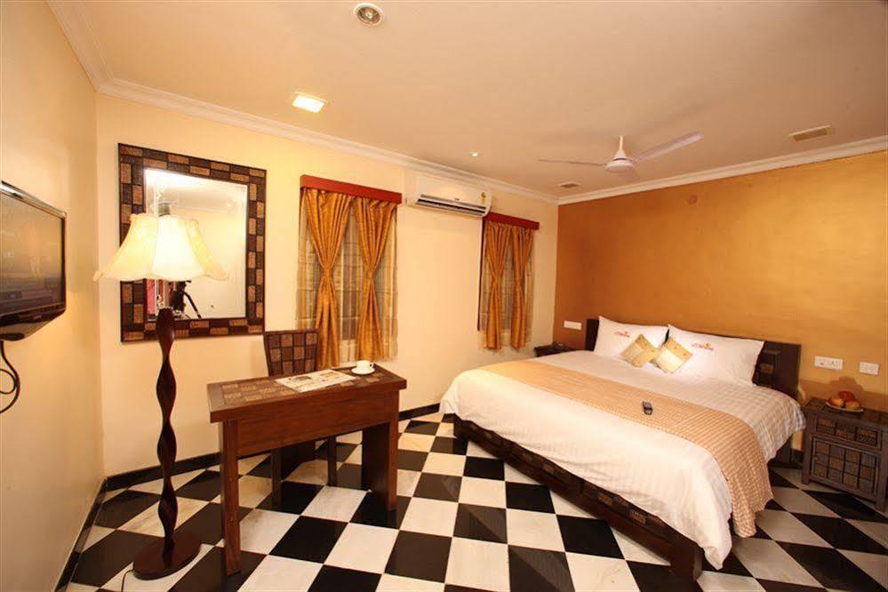 Meenakshi'S Sunshine Hotel Madurai Ngoại thất bức ảnh