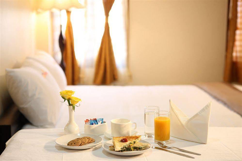 Meenakshi'S Sunshine Hotel Madurai Ngoại thất bức ảnh
